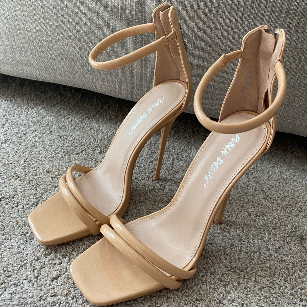 PUBLIC DESIRE - Nude Heel
